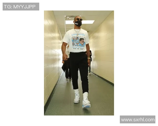 足球球星裤子时尚解析展现运动与潮流融合魅力